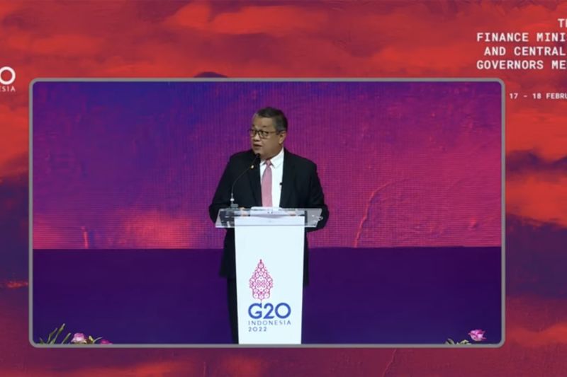 Gubernur Bank Indonesia Perry Warjiyo dalam agenda Presidensi G20 Indonesia terkait Mobilising Financing for Global Public Goods di Jakarta, Kamis (17/2/2022). (ANTARA/AstridFaidlatulHabibah)