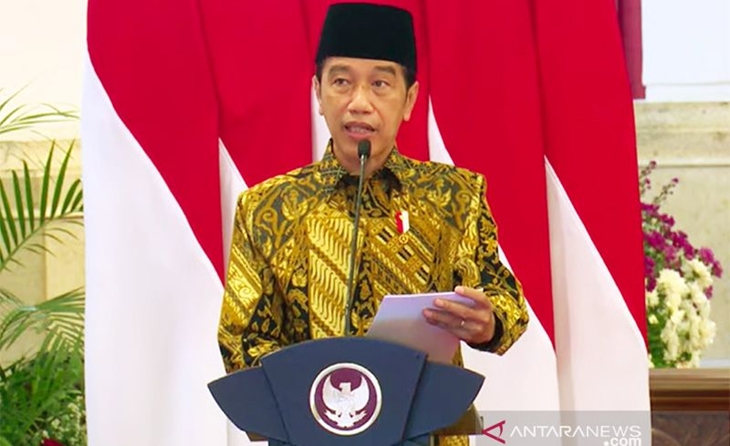 Tangkapan Layar Presiden Joko Widodo dalam Peringatan Hari Santri Nasional Tahun 2021 dan Peluncuran Logo Baru Masyarakat Ekonomi Syariah (MES). ANTARA/Indra Arief/aa.