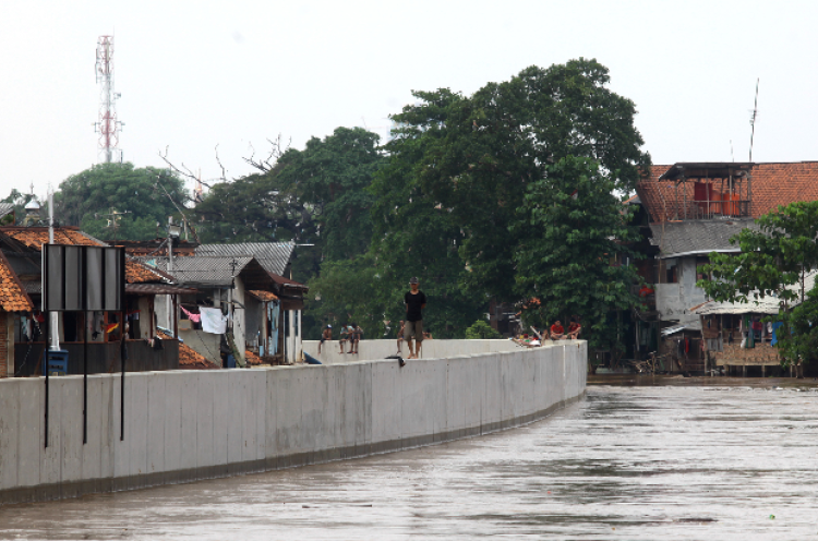 Anies: Hutan Puncak Beralih Kebun Teh Penyebab Banjir di Jakarta