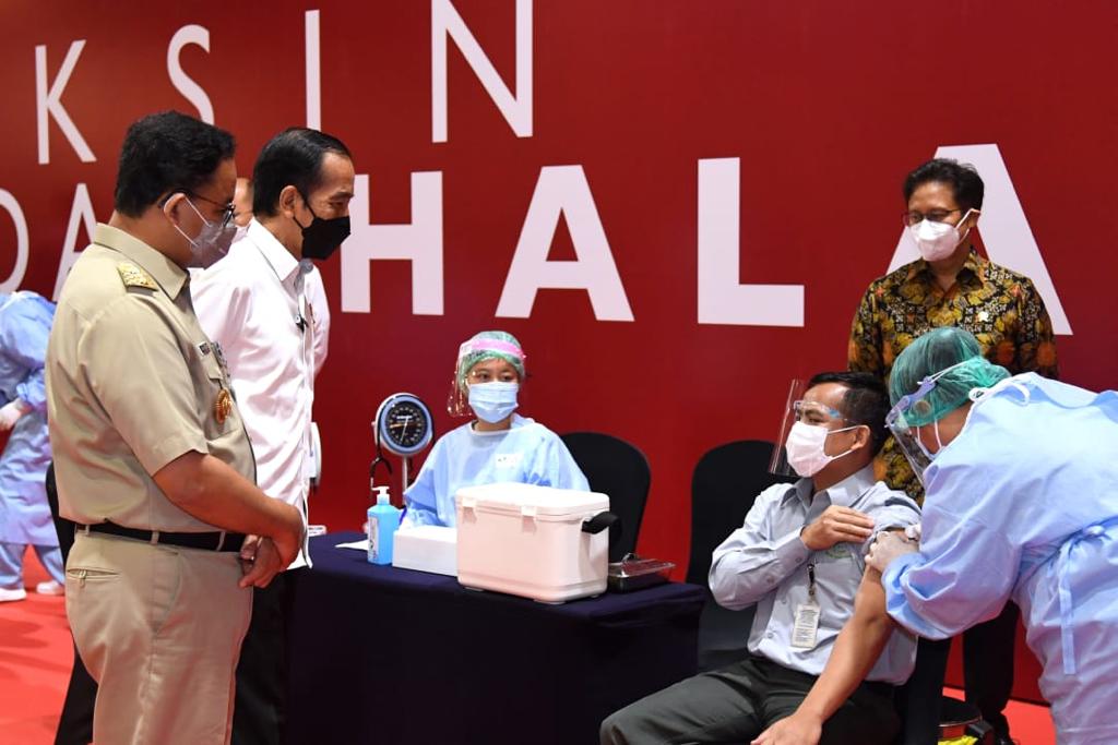 DPR Bakal Tagih Penjelasan Kematian Warga Usai Divaksin AstraZeneca
