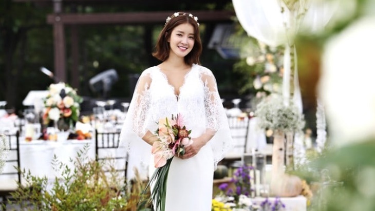 Hamil Di Luar Nikah, Lee Si Young Akhirnya Sah Dipersunting Pengusaha Ganteng