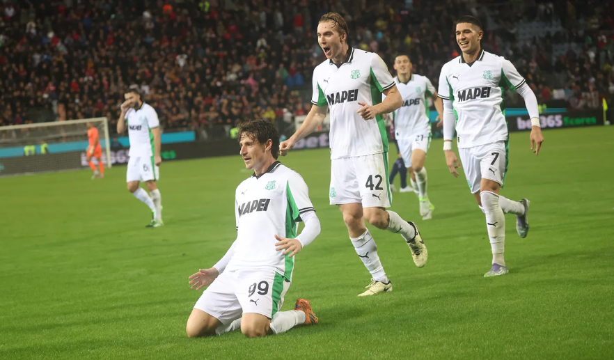 Aksi Defensif Jay Idzes Bikin Striker Lawan Frustrasi, Bantu Sassuolo Curi Poin Penuh dari Kandang Cagliari dan Menyodok ke Peringkat 10