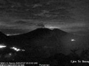 Gunung Raung 2 Kali Erupsi Senin Dini Hari, Tinggi Letusan sampai 1 Km
