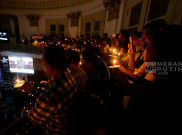 Khidmat Umat Kristiani Ibadah Malam Natal 2025 di GPIB Immanuel Jakarta