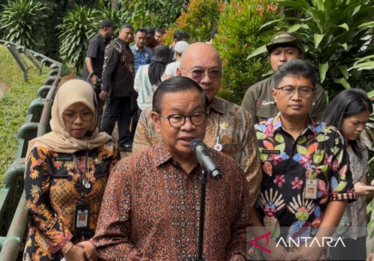 Gubernur Pramono Beri Tenggat 3 Hari untuk Satpol PP Tertibkan Atribut Parpol 