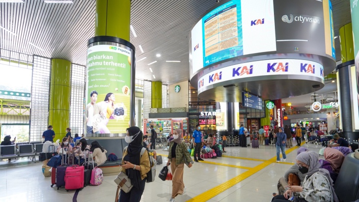 Naik Kereta Api Bisa Dapat Kesempatan Umroh