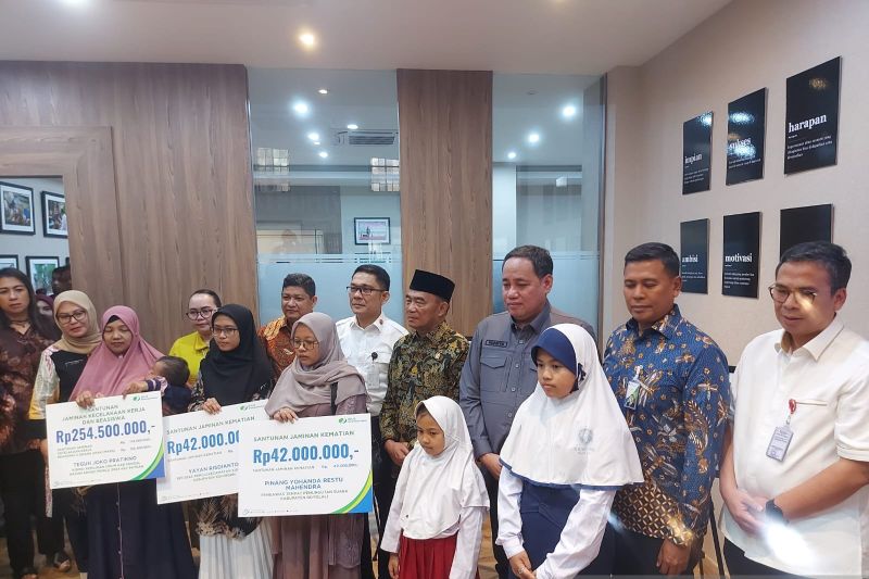 Data Kemenkes 114 Petugas Pemilu Wafat, BPJS Hanya Cairkan Santunan 44 Ahli Waris