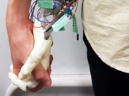 Robot Tangan 'Ringankan' Beban Jomlo