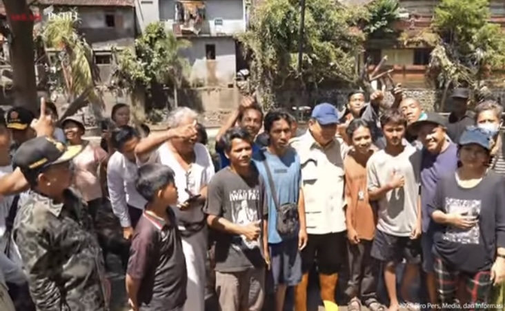 Presiden Prabowo Kunjungi Warga Bali, Dicurhati Rumah Ambruk dan Harta Ludes Diterjang Banjir Bandang