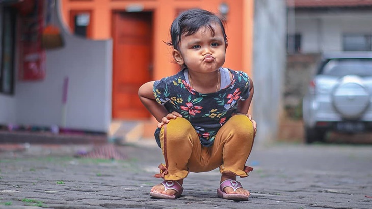 Jongkok “Posisi Wenak” ala Indonesia, Terbayang dari Pose Jokowi Naik Gunung 