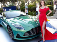 Aston Martin DB12 Pertama Terjual Rp23 Miliar di Lelang Amal