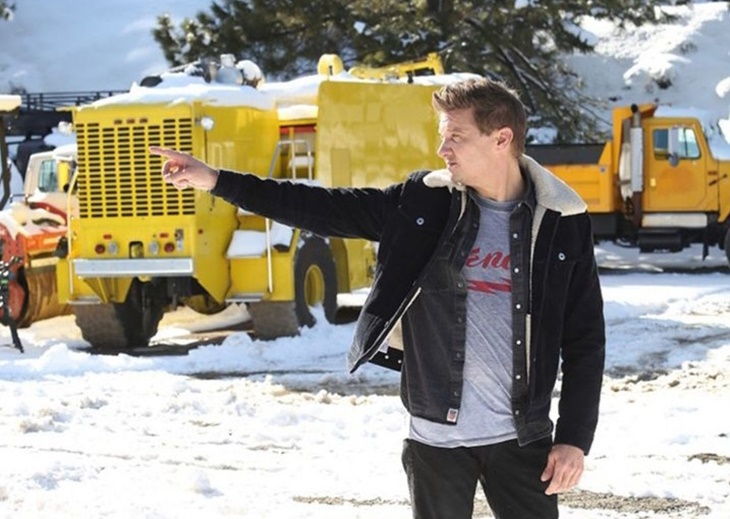 Avengers Berikan Dukungan untuk Kesembuhan Jeremy 'Hawkeye' Renner