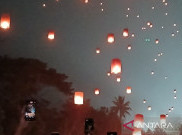 Festival Lampion Mengakhiri Perayaan Waisak di Candi Borobudur