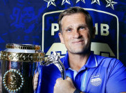 Pelatih Baru Persib Tidak Pasang Target di Piala Presiden 2026, Fokus Adaptasi Tim
