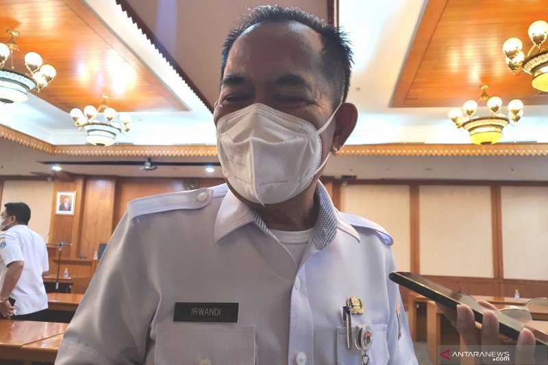 Plh Wali Kota Jakarta Pusat Irwandi di Kantor Wali Kota Jakarta Pusat, Rabu (16/12/2020). (ANTARA/Livia Kristianti)