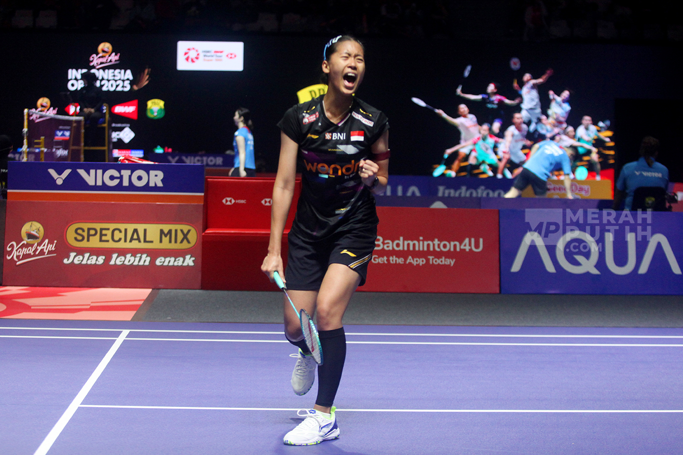 Indonesia Open 2025: Tunggal Putri Indonesia Putri KW Kalahkan Supanida Katethong  