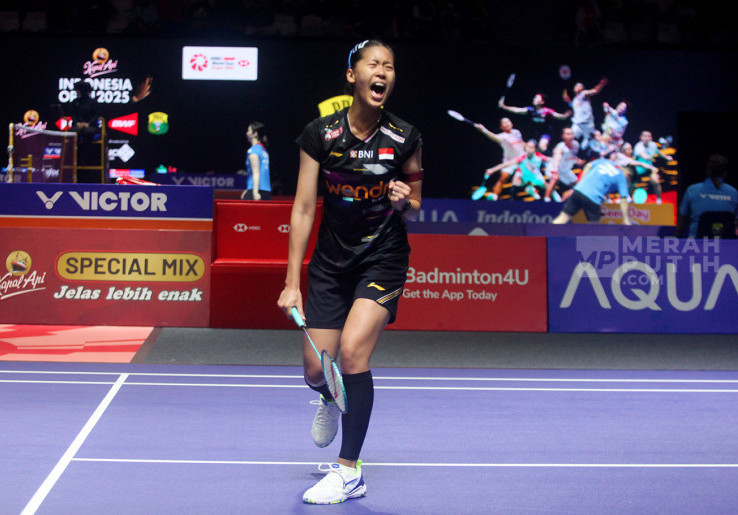 Indonesia Open 2025: Tunggal Putri Indonesia Putri KW Kalahkan Supanida Katethong