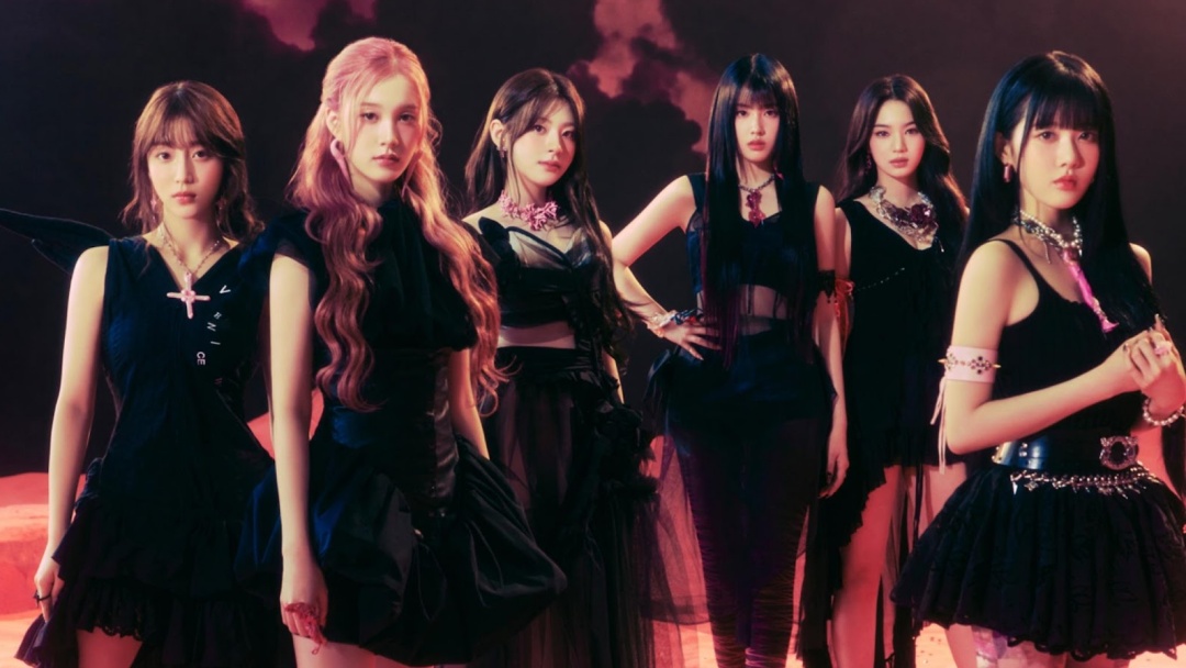 STAYC Bawa Semangat 'TEENFRESH' Lewat Debut Album 'Metamorphic'