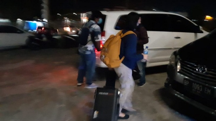 KPK Geledah Kantor Bupati Bintan