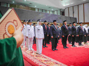 Lantik Pejabat Eselon III dan IV, Pj Heru Berpesan untuk Jaga Kredibilitas