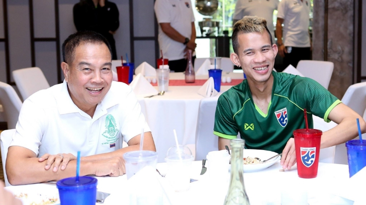 Kedatangan 4.000 Suporter Bola Indonesia Bikin Presiden Federasi Thailand Cemas
