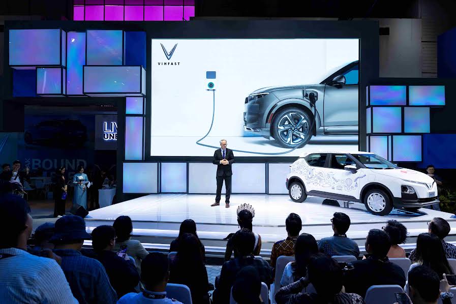 BMW Group Indonesia Berkolaborasi dengan PT PLN Layani Home-Charging