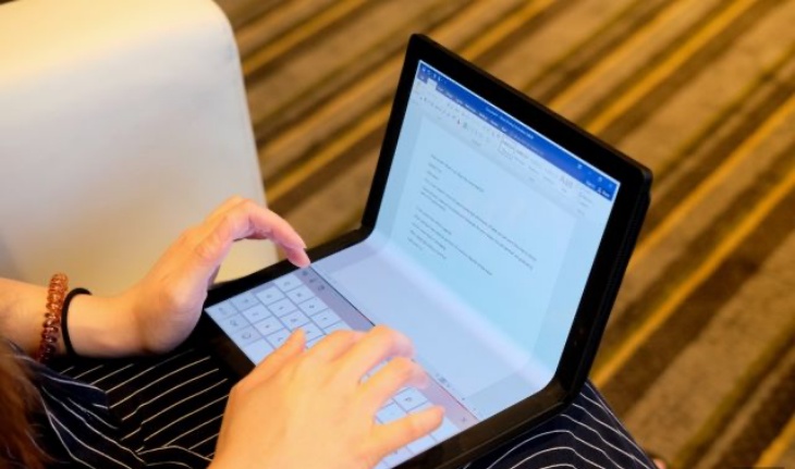 Laptop LIpat Pertama Dunia Dirilis Lenovo