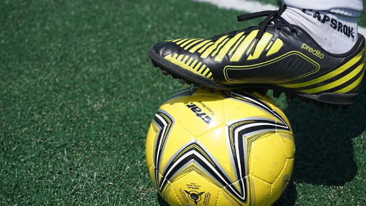Guys, Ini Cara Memilih Sepatu Futsal dan Merawatnya