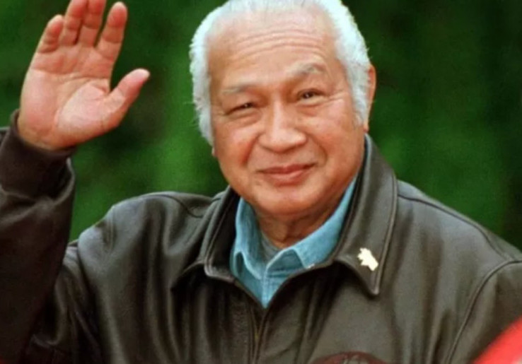 21 Mei Memperingati Hari Apa? Soeharto Mengundurkan Diri dari Jabatan Presiden RI