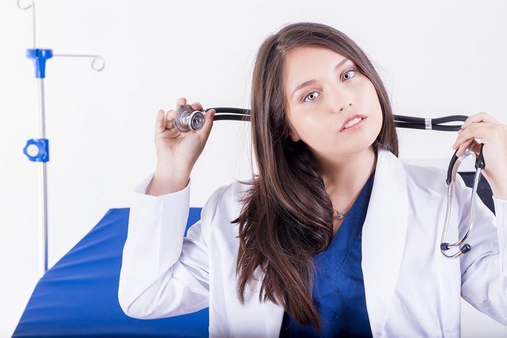 perempuan pekerja shift panjang, ciri suka selingkuh