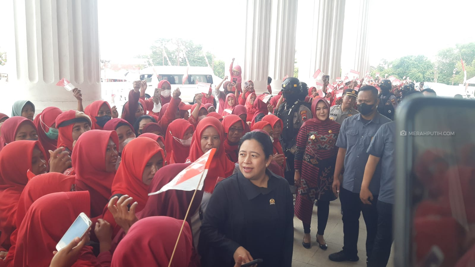 Puan Resmikan Gedung Grha Bung Karno Senilai Rp 94 Miliar