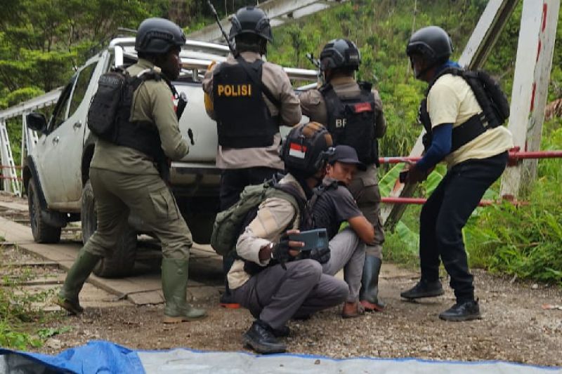 KKB Pimpinan Pecatan Polri Tembak Mati Sopir Trans Papua
