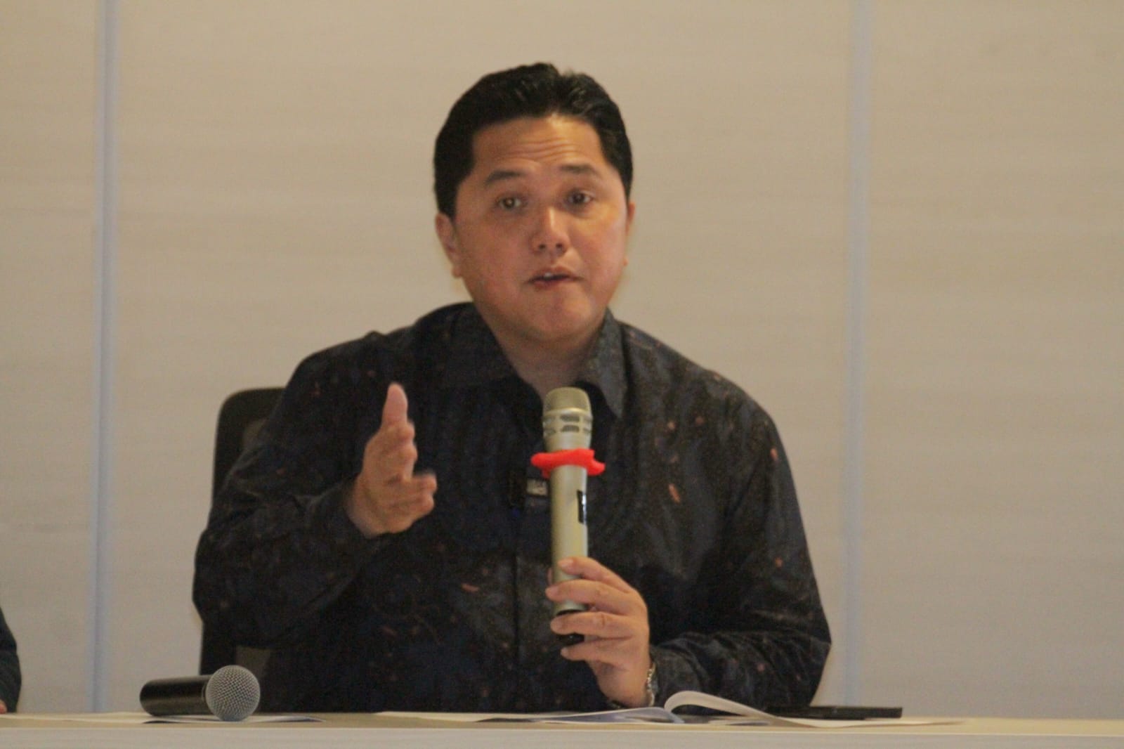 Anggota DPR Minta Erick Thohir Fokus Turunkan Harga Gas Melon Daripada Renovasi JIS