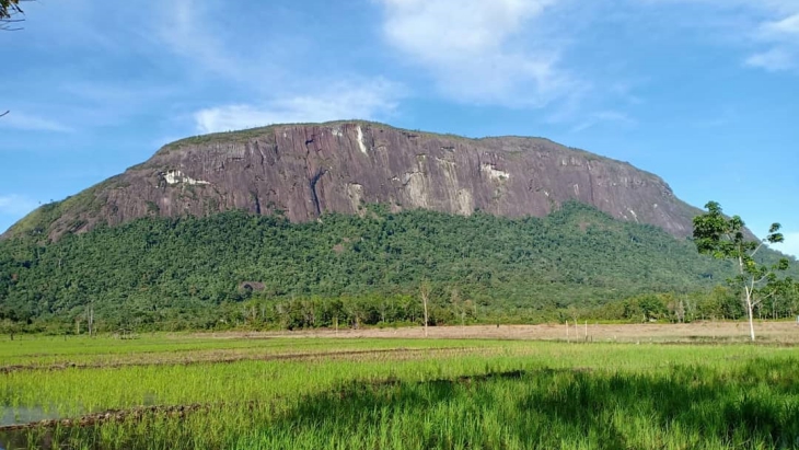 Bukit Kelam, Salah Satu Batu Terbesar di Dunia Ada di Kalimantan