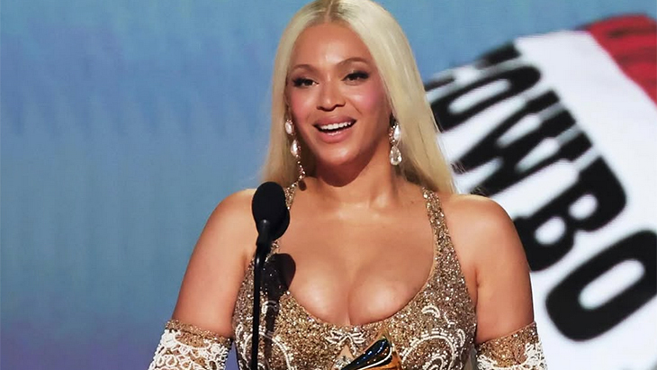 Beyonce Akhirnya Menangi Album of the Year di Grammy 2025, Bawa Anggota Pemadam Kebakaran Los Angeles ke Atas Panggung untuk Penghormatan