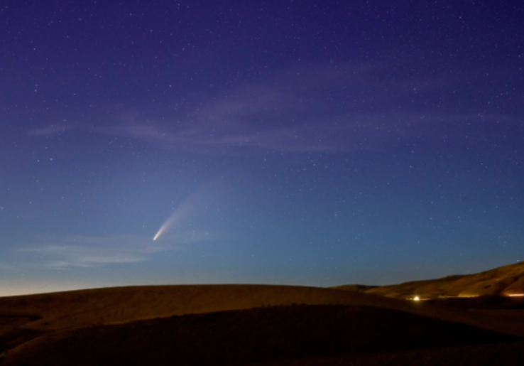 Fenomena Langit Malam Ini: Tips Astrofotografi Berburu Komet 161P/Hartley-IRAS