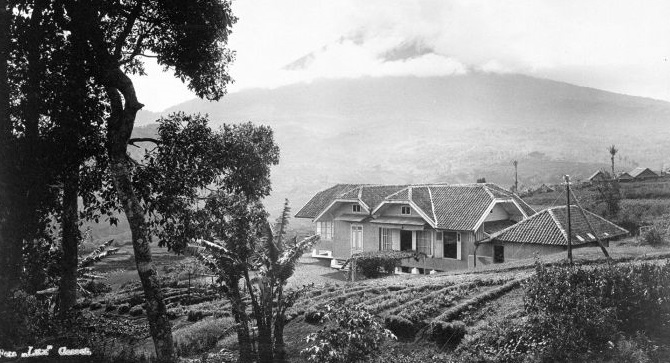 Mengenang Eksotika Gunung Papandayan, Lokasi Favorit Pelancong Masa Kolonial