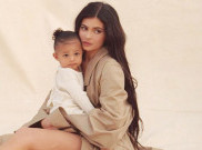 Luncurkan Kylie Baby, Kylie Jenner Pasang Stormi Jadi Model