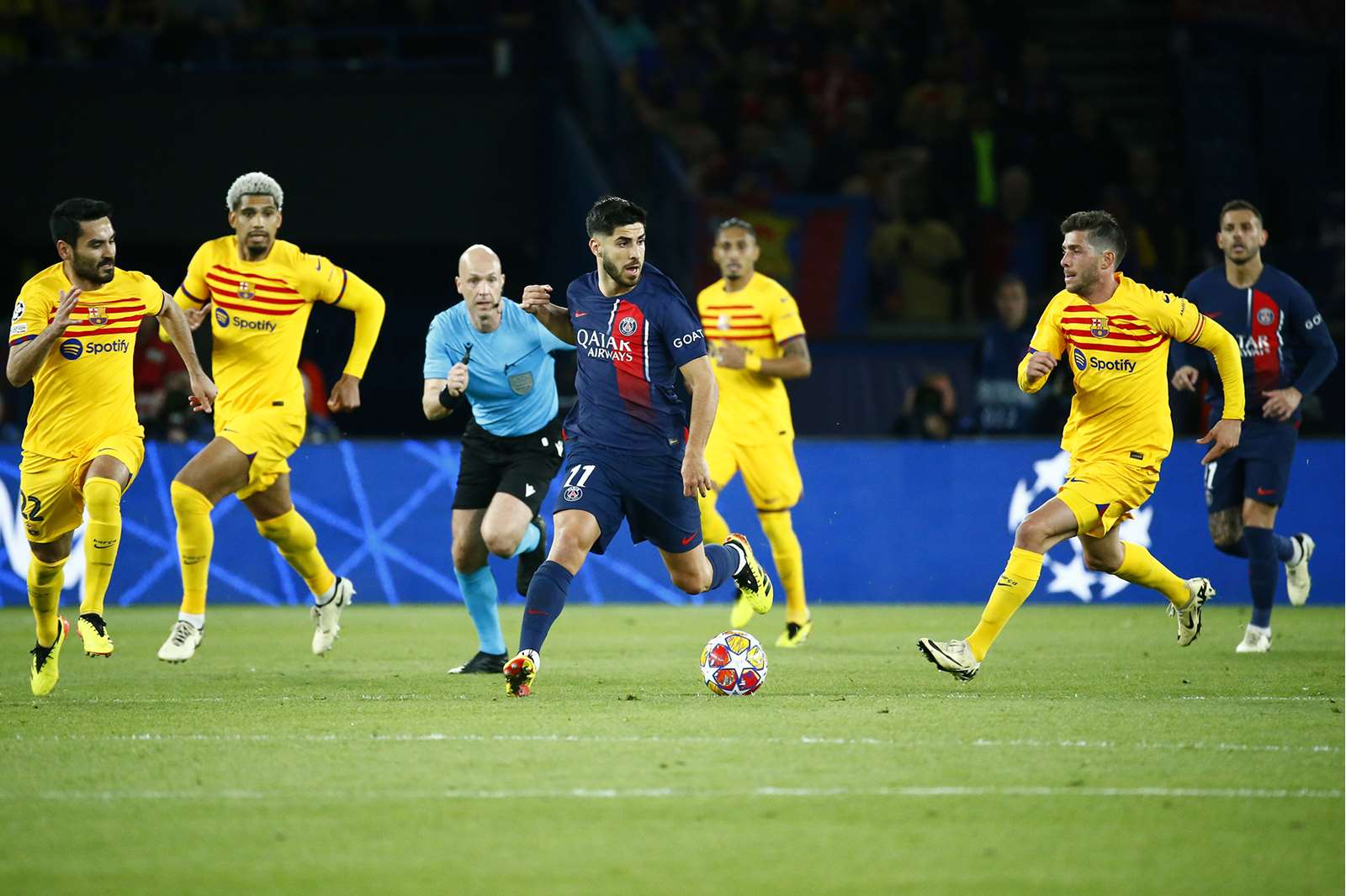 Luis Enrique Yakin PSG Bisa Menang di Kandang Barcelona