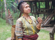 Belajar Tenun dan Menikmati Eksotisme Lepo Lorun, NTT