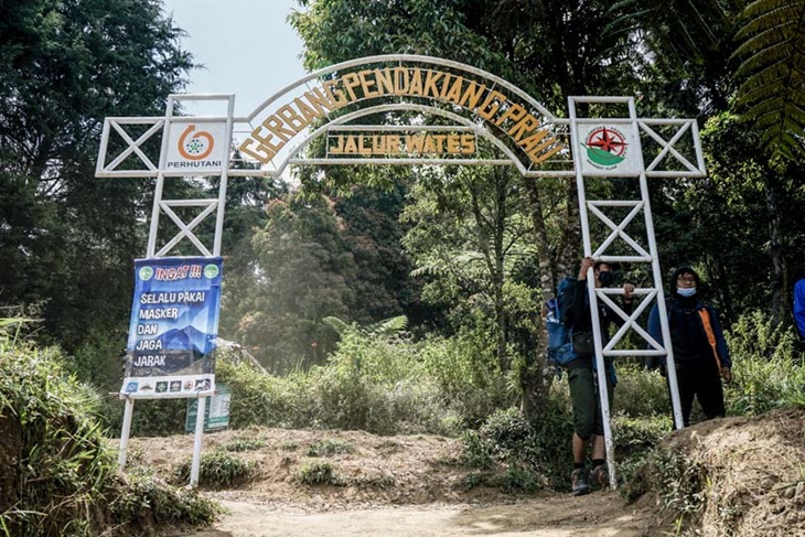 Kembali Dibuka, Ini Panduan Mendaki Gunung Prau via Wates