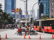 Jadi Penyedia atau Pengguna Jastip Street Food Ibu Kota, 'Dari Halte Ke Halte' Solusinya