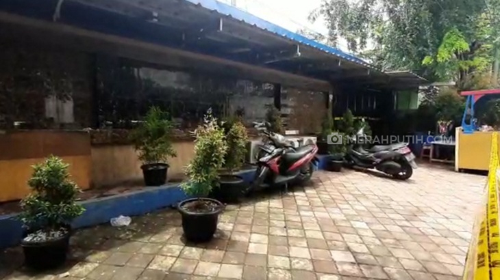  Lokasi penembakan anggota TNI di kafe Jalan Cengkareng Raya, Kecamatan Cengkareng, Kalideres, Jakarta Barat, Kamis (25/2) dini hari. (Foto: MP/Kanugrahan)