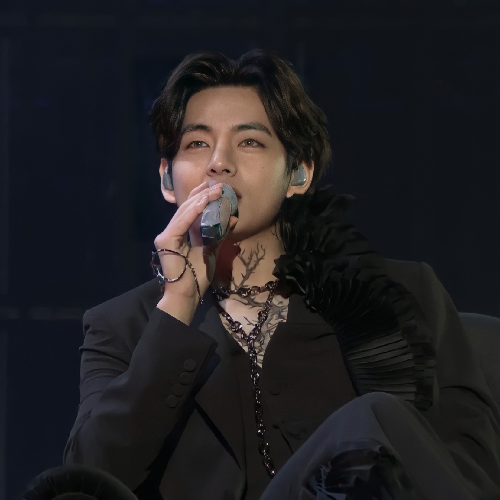 V BTS