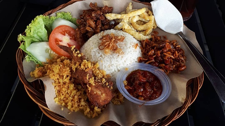 Jangan Cuma Beli, Yuk Coba Bikin Ayam Kremes Sendiri