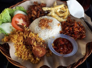 Jangan Cuma Beli, Yuk Coba Bikin Ayam Kremes Sendiri