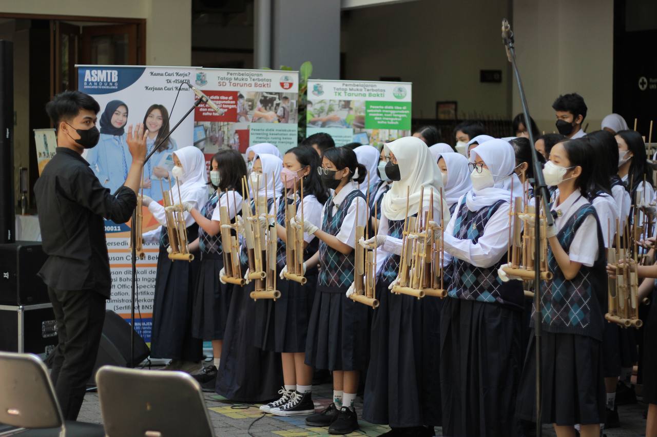 Bandung Kota Angklung: dari Udjo Ngalagena Hingga National Mall Washington