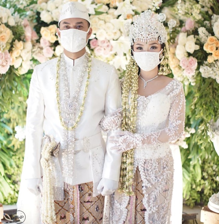 Zaskia Gotik menikah