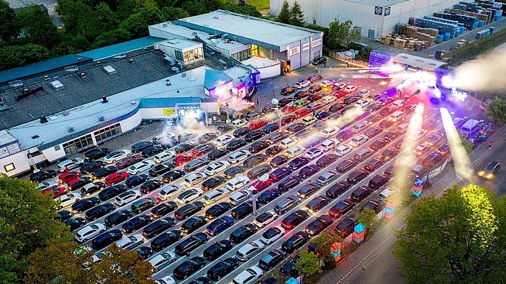 'Drive-in Disco', Dunia Hiburan Jerman Tak Padam di Tengah Pandemi