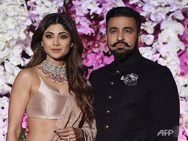Shilpa Shetty dan Raj Kundra. (Foto CNA Luxury)